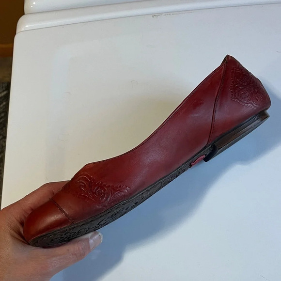 Born Women's Red Leather Loafers - Picture 2 of 12